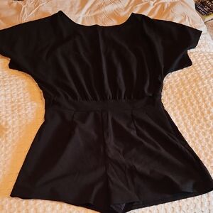 Black Short Sleeve Romper Xl